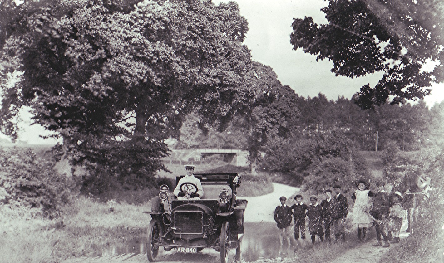 Harpenden Lane Redbourn Photographs by May Walker, Redbourn Places