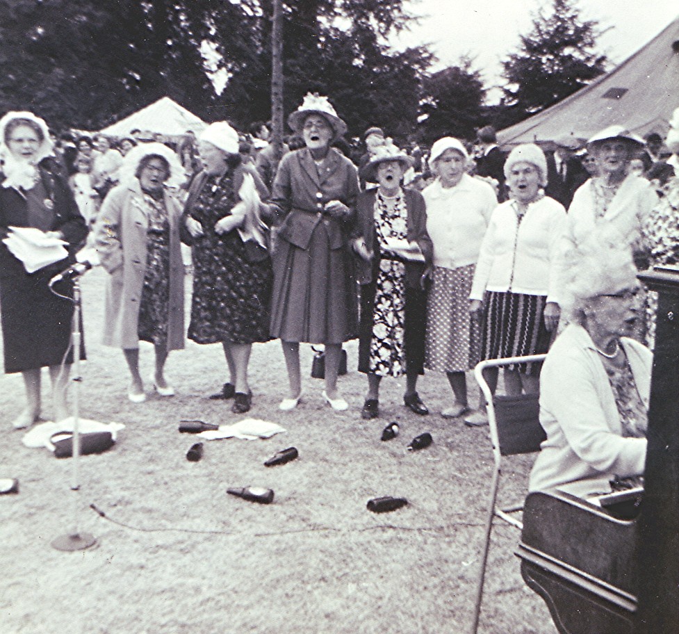 Old Folks Sing Song | Redbourn Elderly Groups | Herts Memories